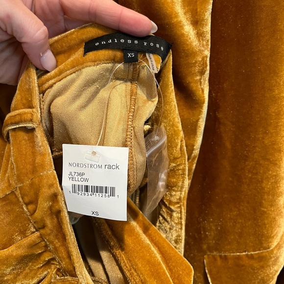 Endless Rose Velvet Set Single Breasted Blazer & Trousers - Gold sz XS - Picture 9 of 11